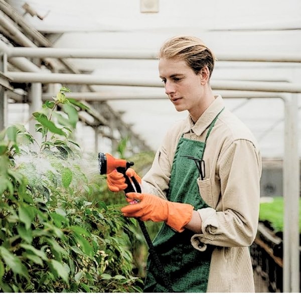 A comfortable and easy to use spray nozzle on a water hose which has high pressure to spray water over the plants, cars, and other daily work in the yard.